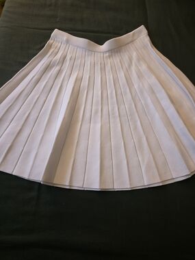 NWOT A new day White Pleated Circle Skirt
